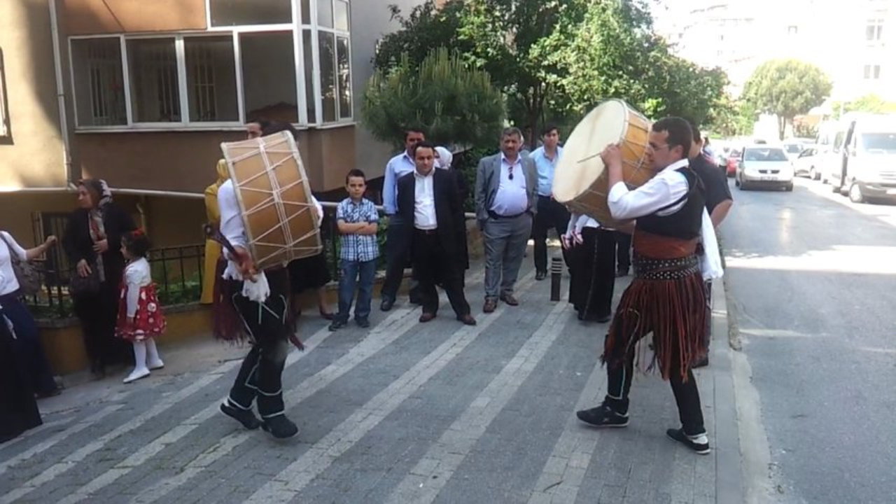 Profesyonel Davul Zurna Ekibiyle Unutulmaz Eğlenceler